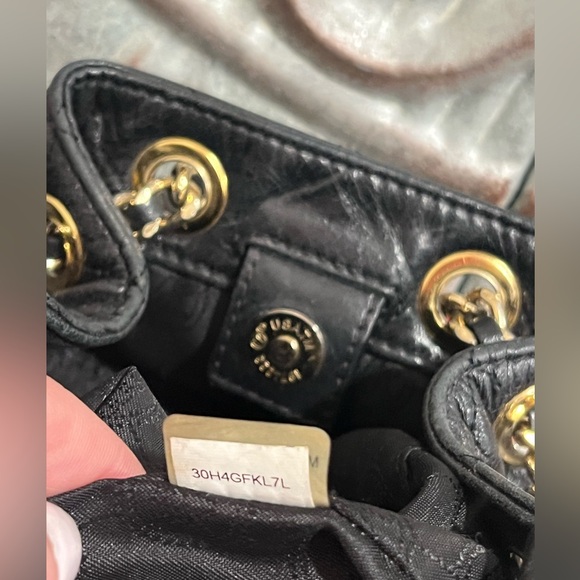 MICHAEL KORS Medium Quilted Chain Drawstring Bag VGC! Black - Picture 10 of 10